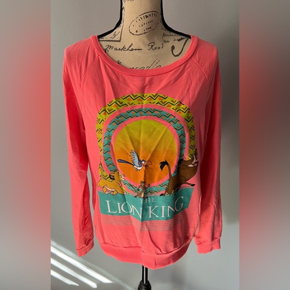Disney Lion King sweatshirt bright coral crewneck size XL (15/17) - Picture 1 of 4